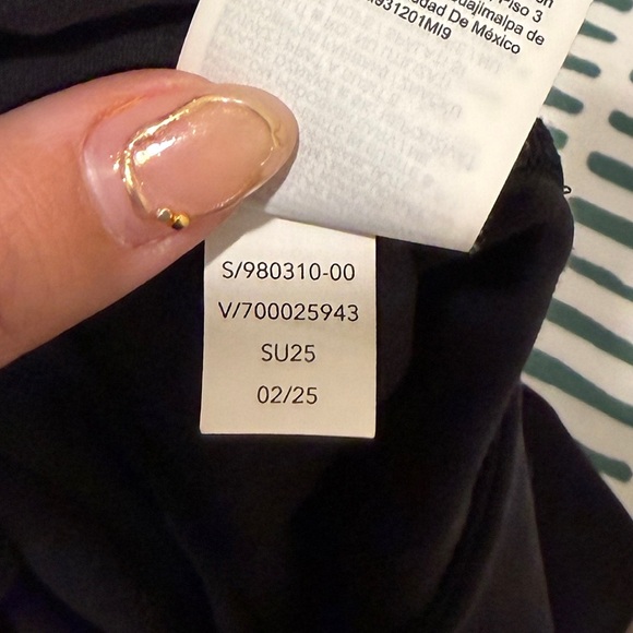 Athleta Elation Ultra High Rise 7" Short In Black Size L - Picture 8 of 8